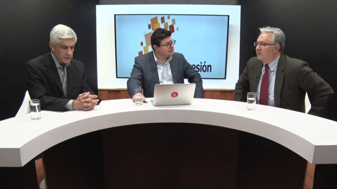 Ley de Comunicación y Juicio Político de Carlos Ochoa