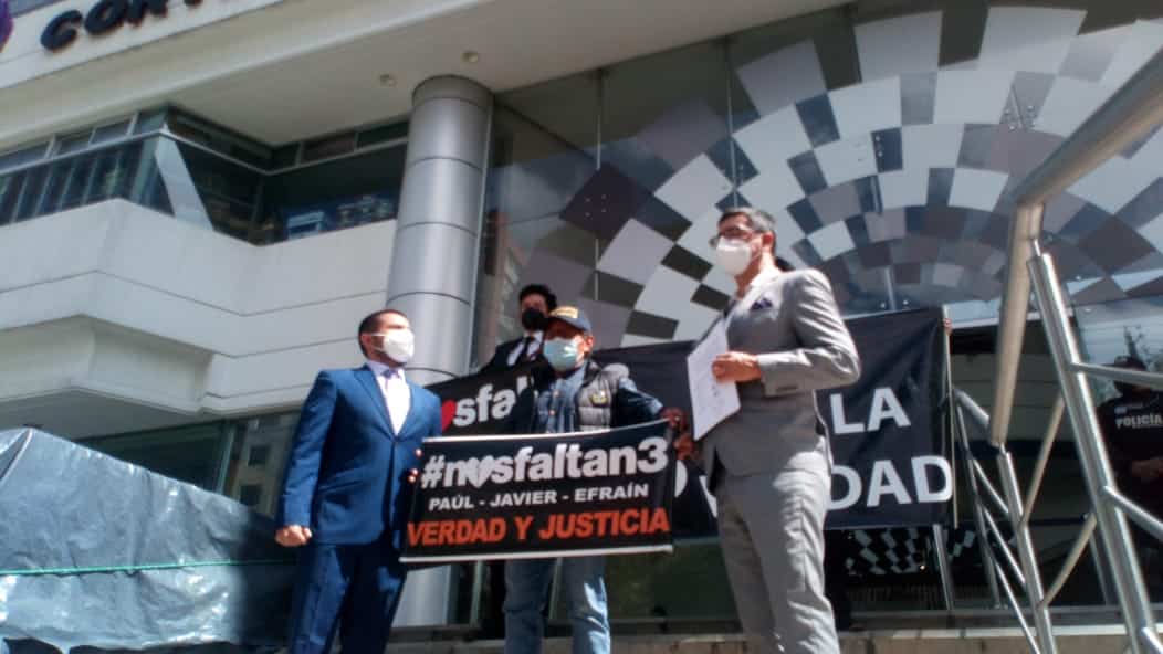 Familiares de periodistas asesinados de El Comercio solicitaron a la Corte Constitucional que ordene desclasificación de información  