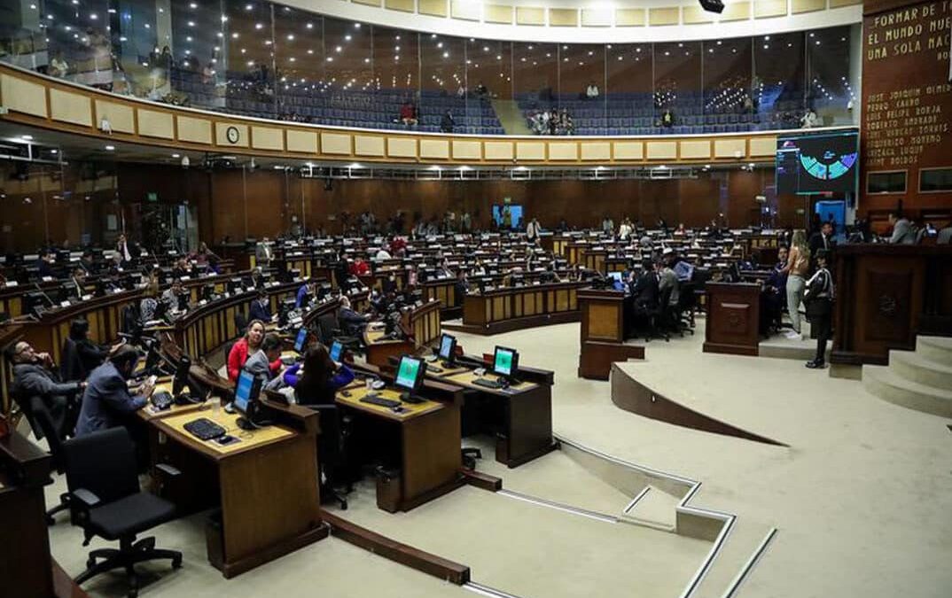 Múltiples voces en Ecuador exigen al Presidente un VETO TOTAL a la nueva ‘Ley Mordaza’