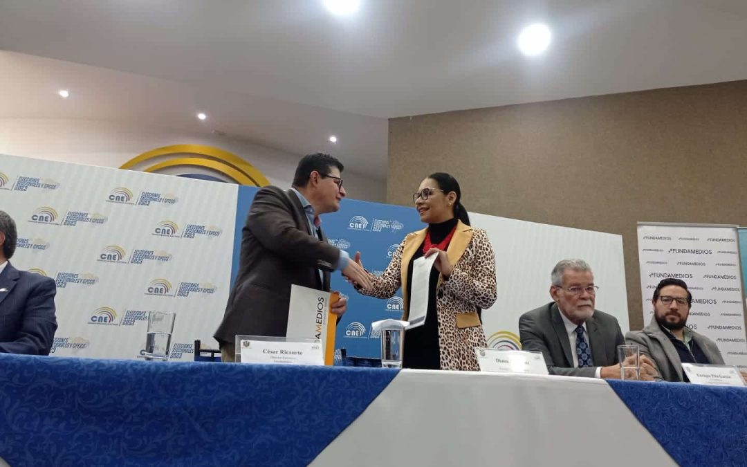 El CNE recibe recomendaciones para garantizar el trabajo periodístico en elecciones