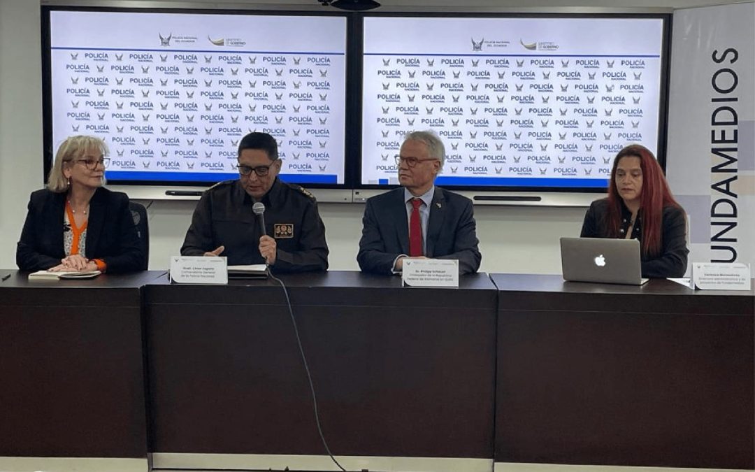 Fundamedios, DCAF de Ginebra y Policía Nacional emprenden un proceso de diálogo entre periodistas y servidores de seguridad