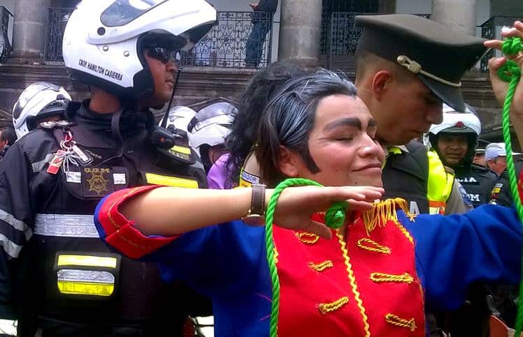 Policía impide realización de obra de teatro por el Día Internacional de la Mujer