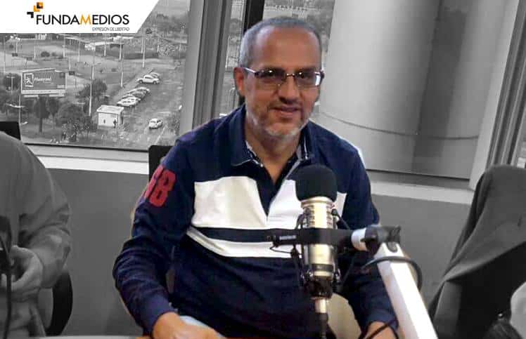 Radio deportiva y uno de sus locutores son llamados la atención por “confrontar” a un radioescucha