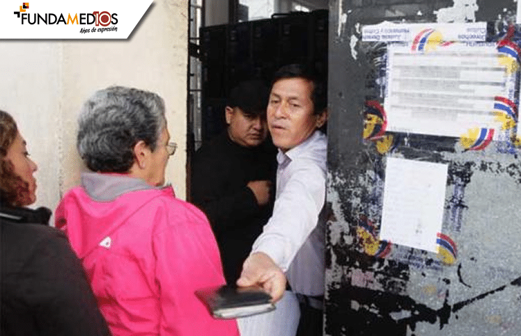 Presidente indulta a veedor, encarcelado tras investigar contratos del hermano del expresidente con el Estado