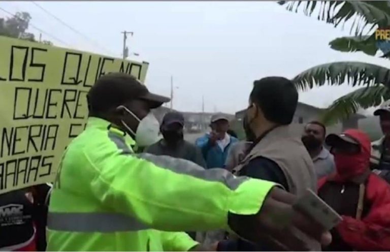 Fundamedios exige protección para periodista agredido por grupos de minería ilegal en Imbabura