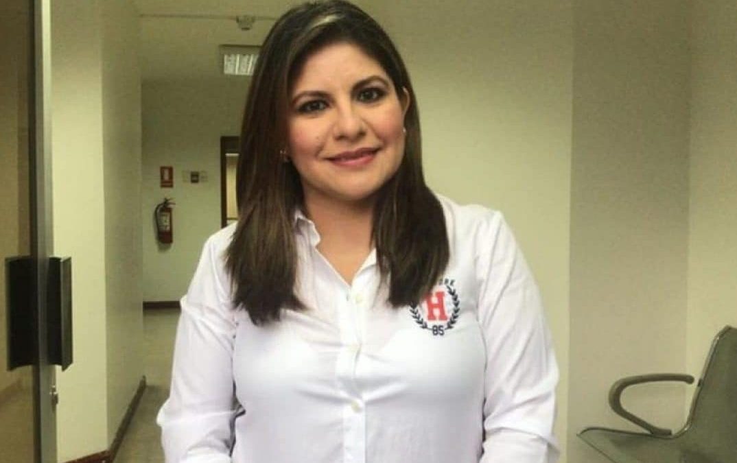 Vocal del Cpccs fue sentenciada a seis meses de cárcel por calumnia