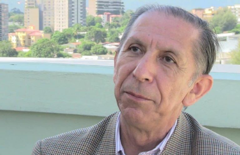 Periodista fue retirado de moderación del debate presidencial de forma arbitraria