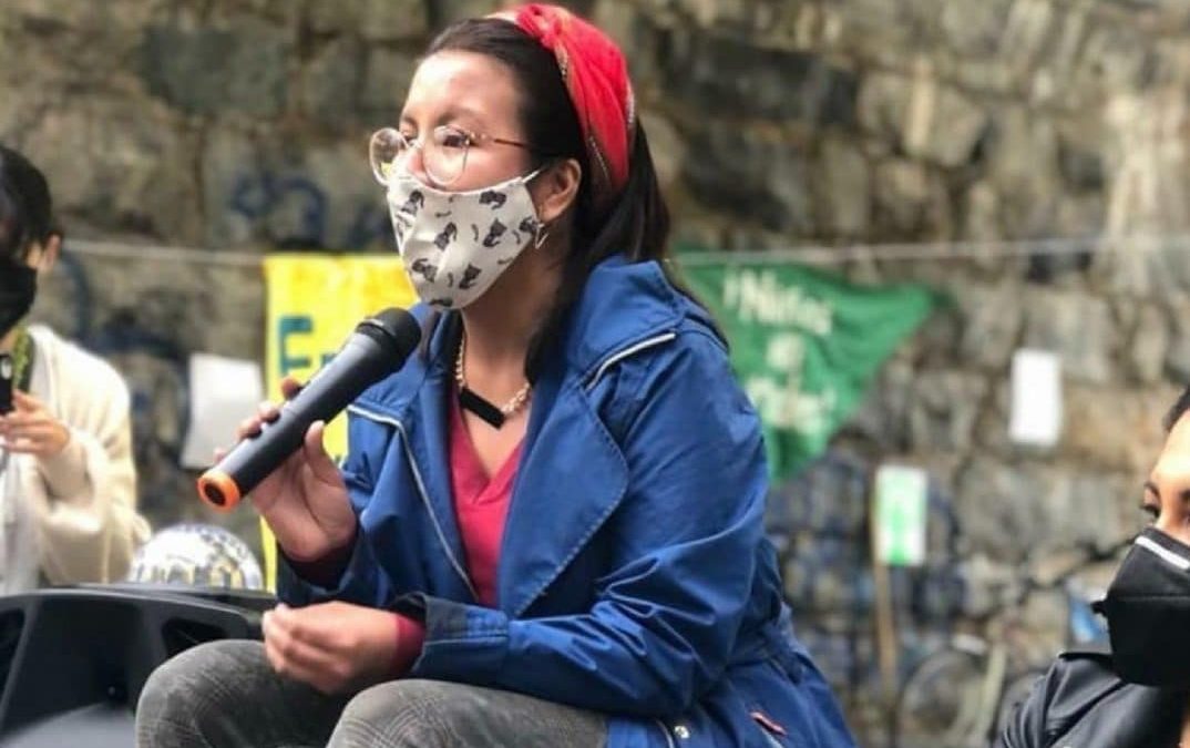 Panfletos con rostro de activista fueron colocados en el Centro de Cuenca
