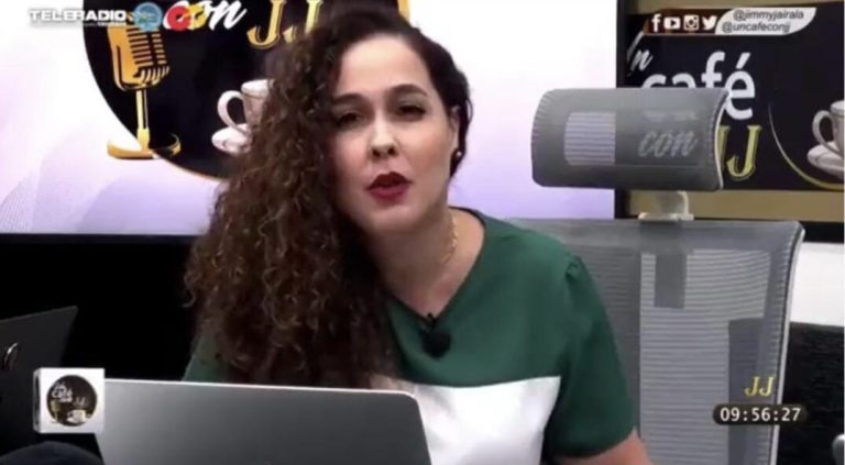 Periodista Alondra Santiago recibió insultos xenófobos y machistas luego de ser despedida de un programa radial